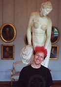 The statue does not have shocking pink/red hair - 2000 St Petersburg, Russia - photo by Tom Wunderlich